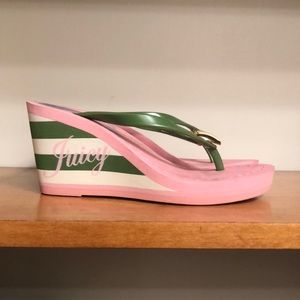 Juicy Couture size 5 sandals
